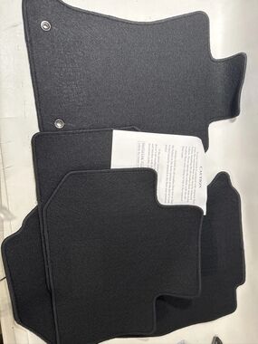 2014-18 Subaru Forester 4pc Set Fitted Black Rubber Floor Mats OEM J501SSG200